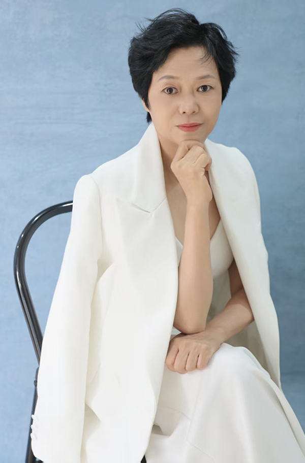 常务理事 范宏